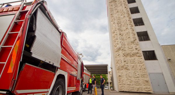 PrevrnjenoGasilsko_Koper_9052015_fotoVojkoRotar-7703-28-700x325