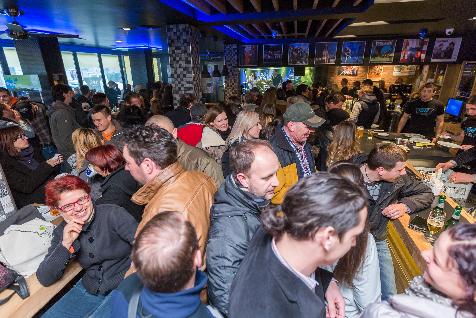 foto_prvi-jutranji-koncert-napolnil-snack-bar