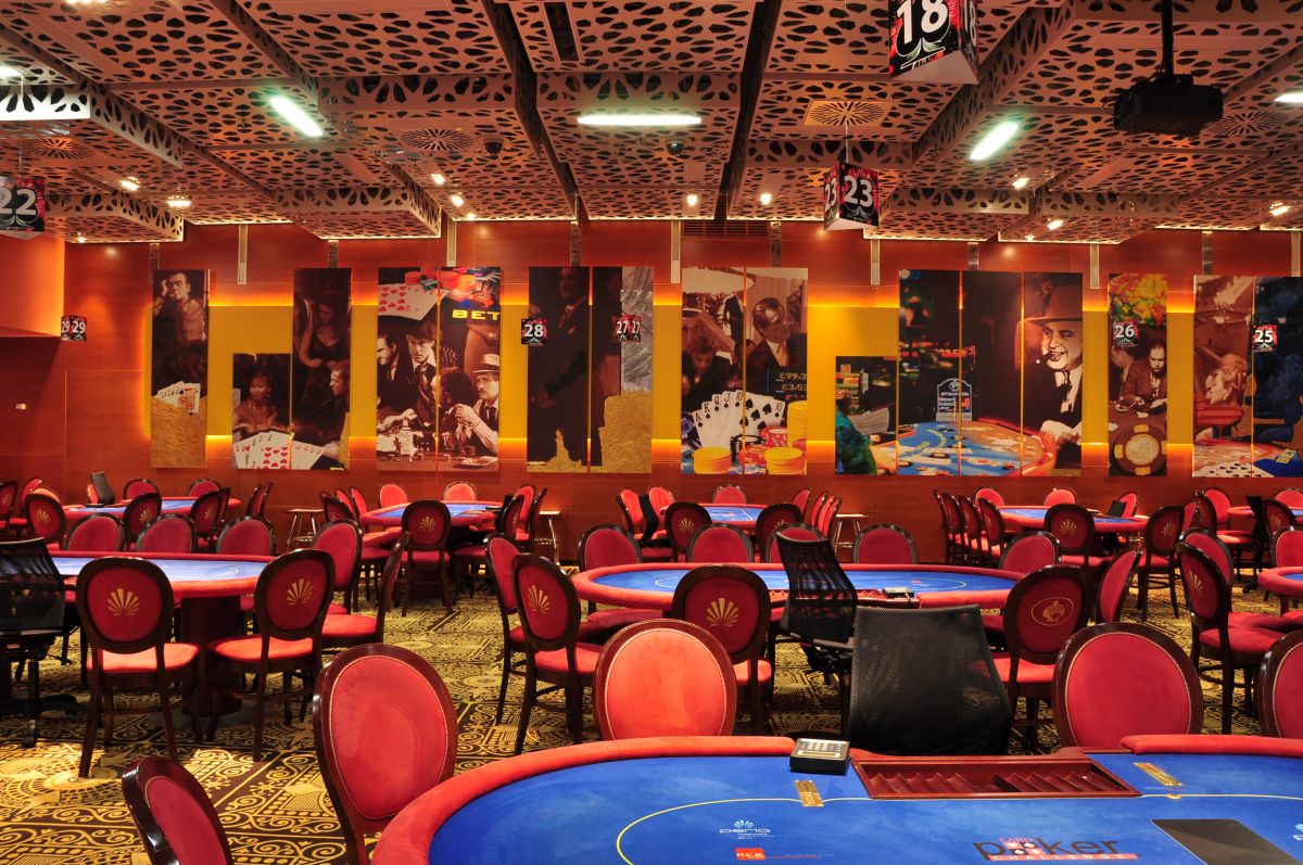 Poker Room Perla